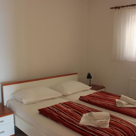 Pile Apartments 5 Омиш Экстерьер фото